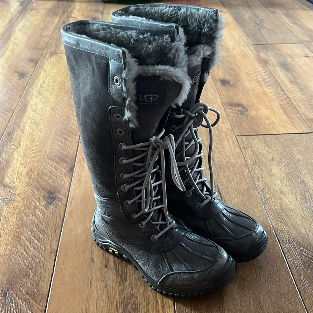 Ugg Adirondack Boots Grey 7 Talk